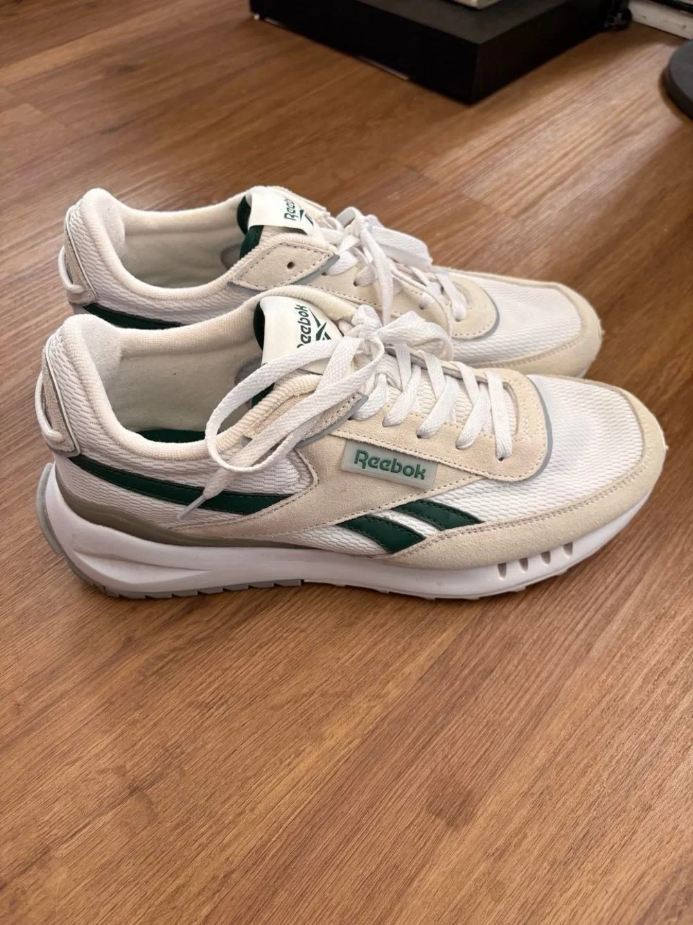 Reebok Suede Forte Racer Sneakers! Size Mens 10